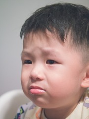 792498