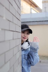 001