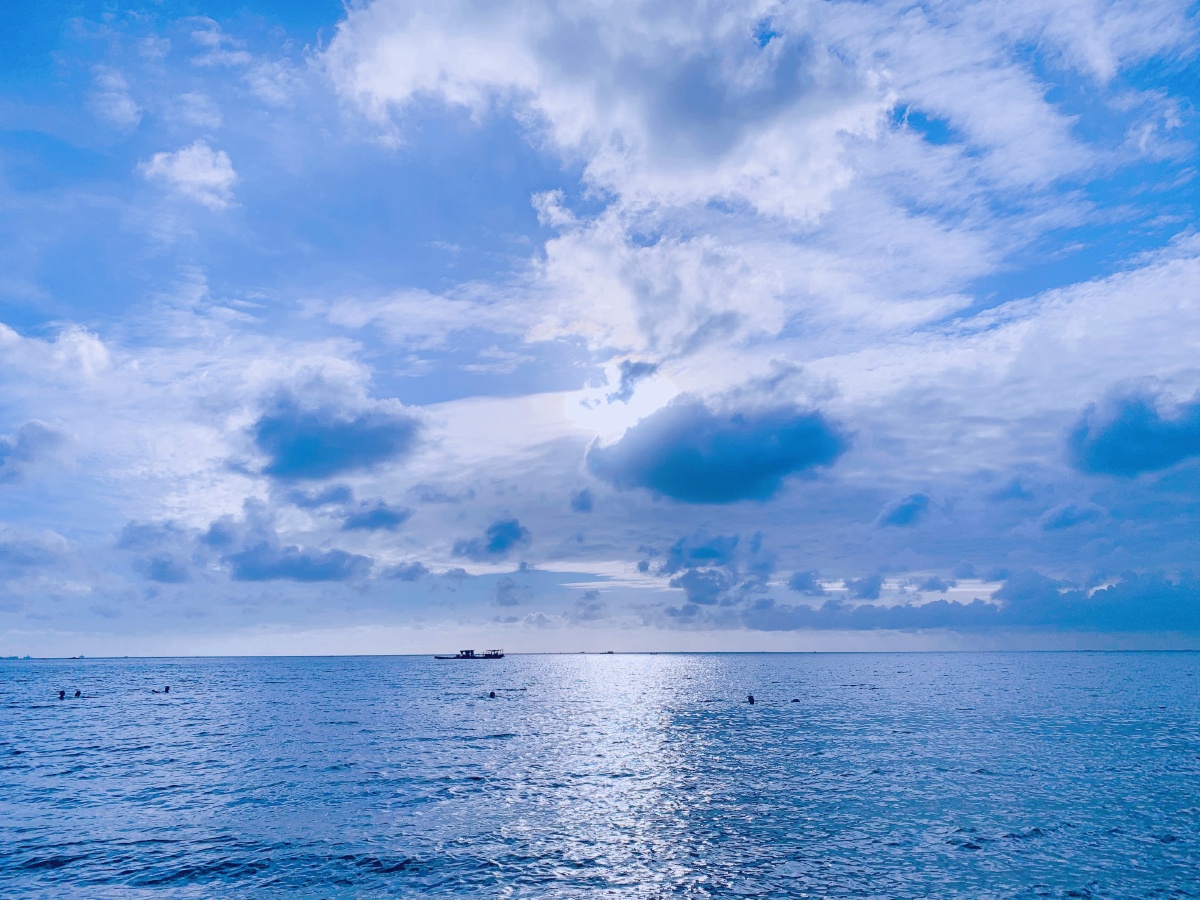 海天相接浪漫一夏