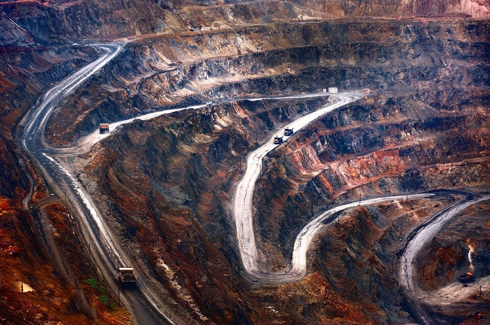 矿山之路<br />
拍摄于马鞍山矿区。