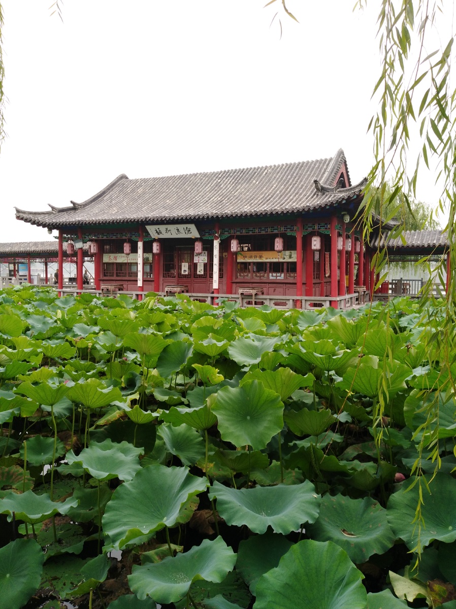 济南小沧浪亭为水榭式园林古建筑始建于清代乾隆五十七年1782年