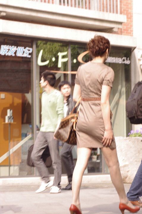 街头秀<br />
