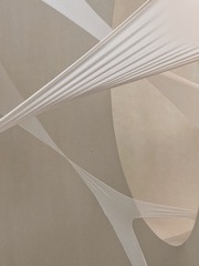 472