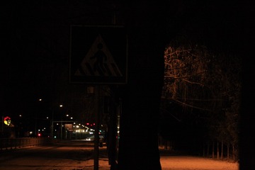 206827