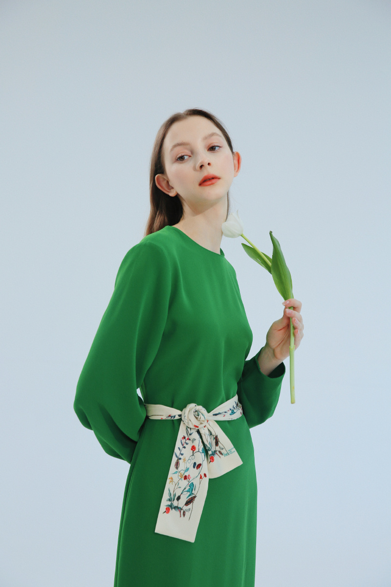 绿萝绿色在日常中并不是那么难以驾驭棚拍搭配之绿萝shes摄影师min