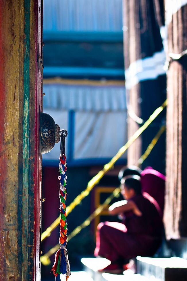 bkra-shis lhun-po<br />
bkra-shis lhun-po，意為：吉祥須彌寺<br />
<br />
NIKON D90+NIKKOR 180MM f/2.8G