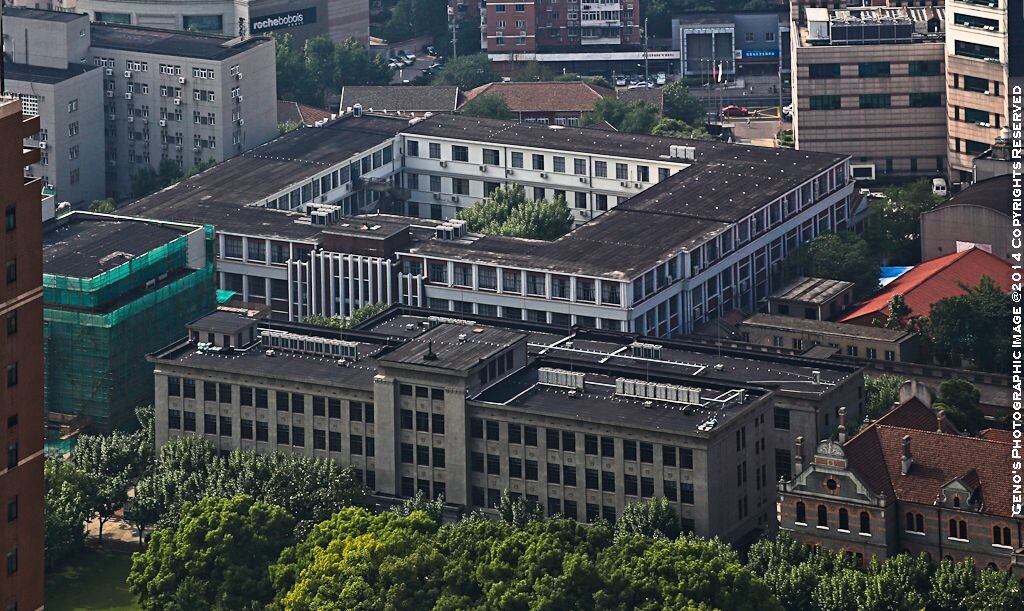 这个回字型的建筑据说就是工程馆