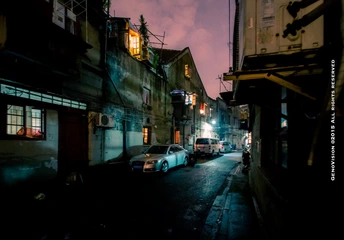深巷小道 A winding narrow street