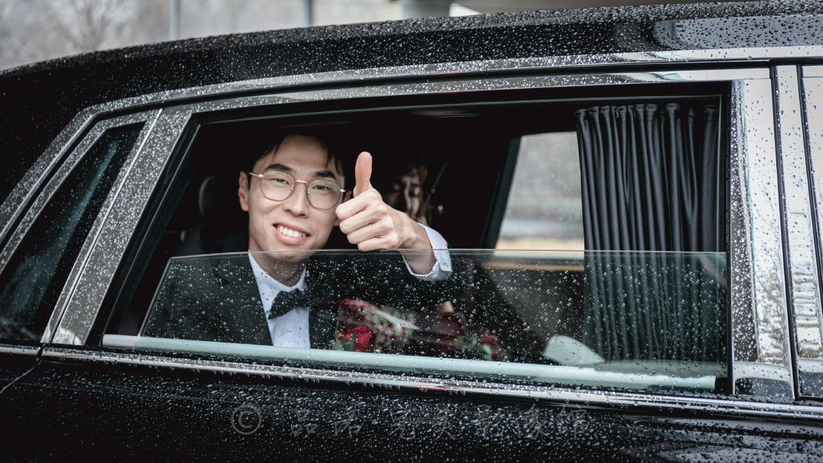 为8090年代青春时期的网红鼻祖双喜哥记录婚礼祝福