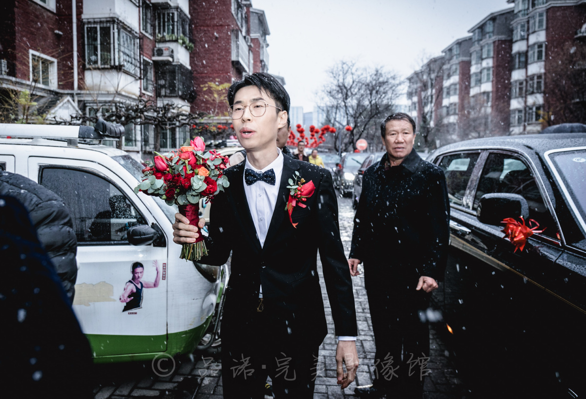 为8090年代青春时期的网红鼻祖双喜哥记录婚礼祝福