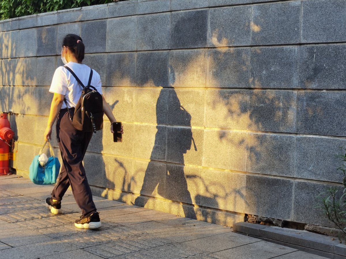 为工作奔波背影图片,奔波图片工作,奔波图片_大山谷图库