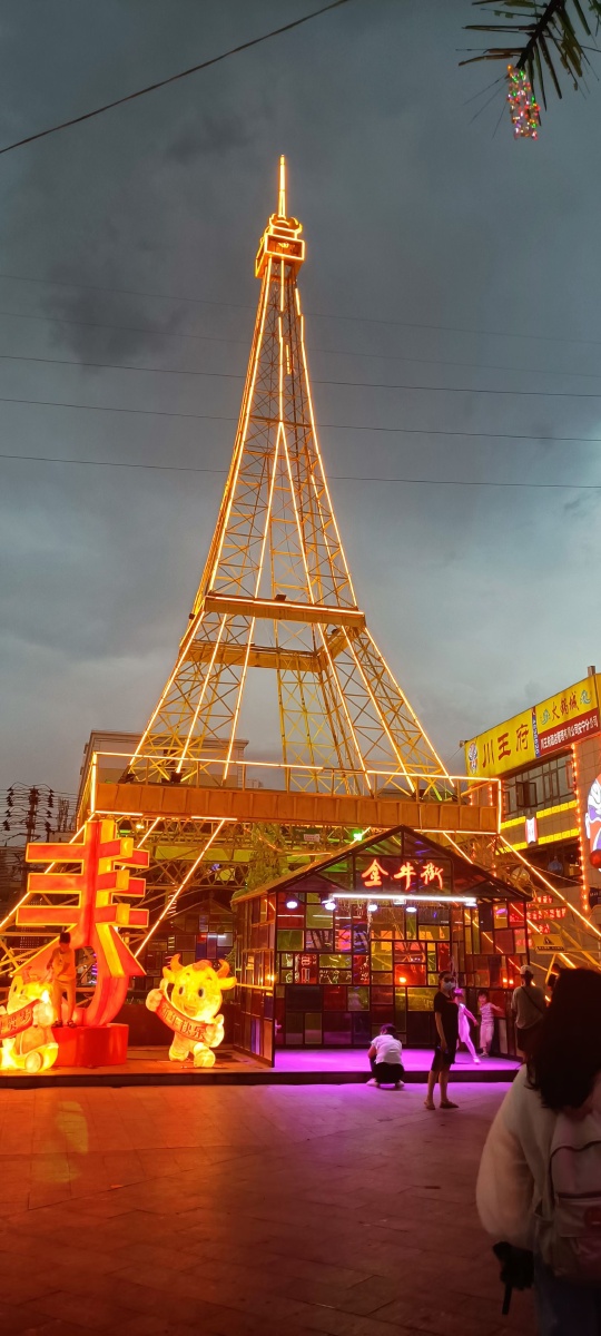 金牛街车水马龙