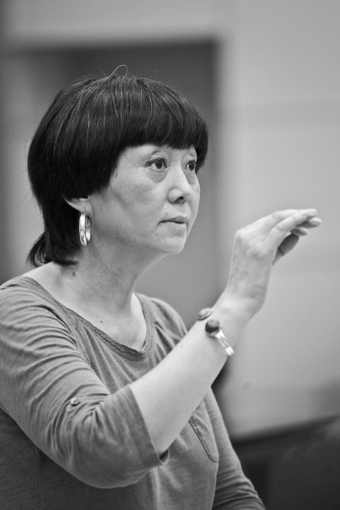 指挥家娅伦格日勒 br />