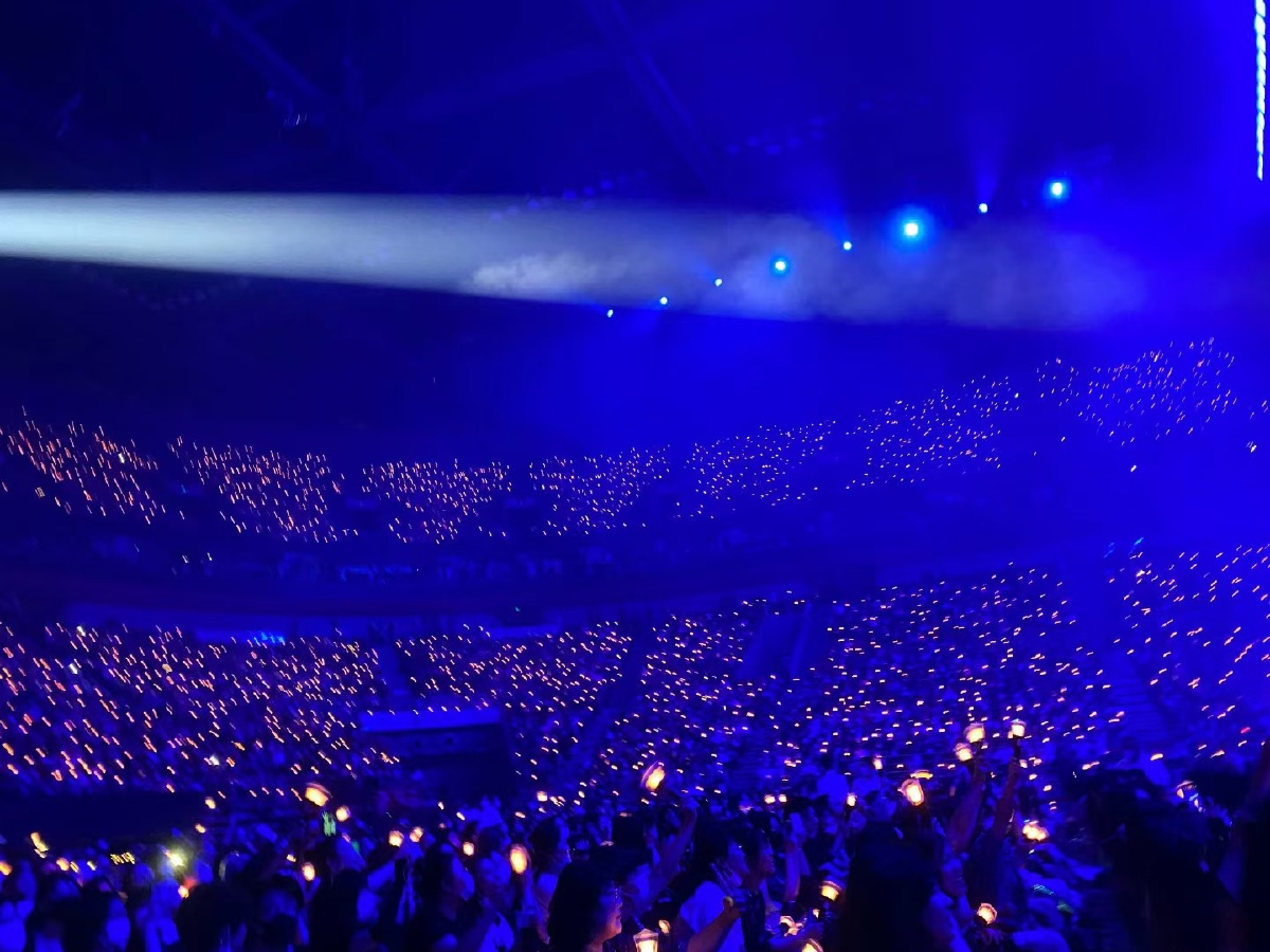 蔡徐坤金海慢慢来吧慢慢约会吧