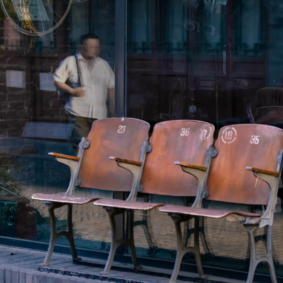 70年代电影院里的座椅