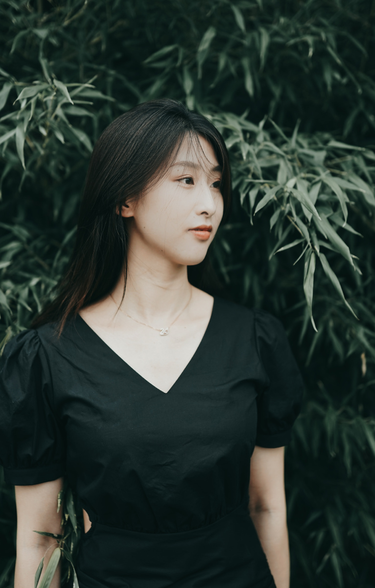 一枚安静腼腆的妹子