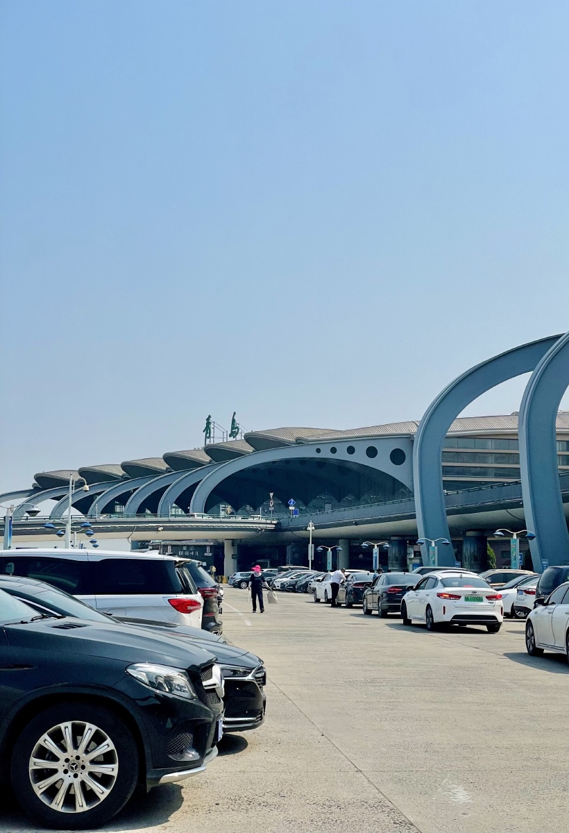 明天青岛胶东机场启用伴随着今晚流亭的灯光关闭这座将近80多年的机场