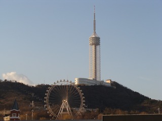 18458