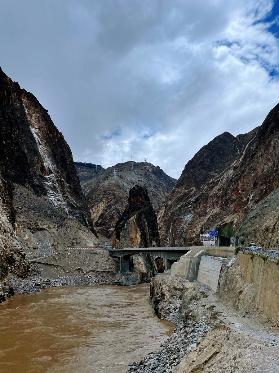 昌都怒江七十二拐怒江大桥然乌湖