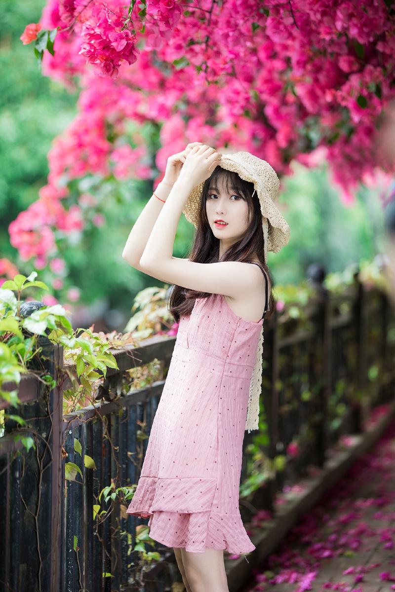 清纯甜美连衣裤裙,花海拍摄可爱美女写真照. - 小倩-摄影师 - 图虫