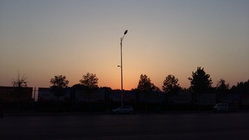 124921