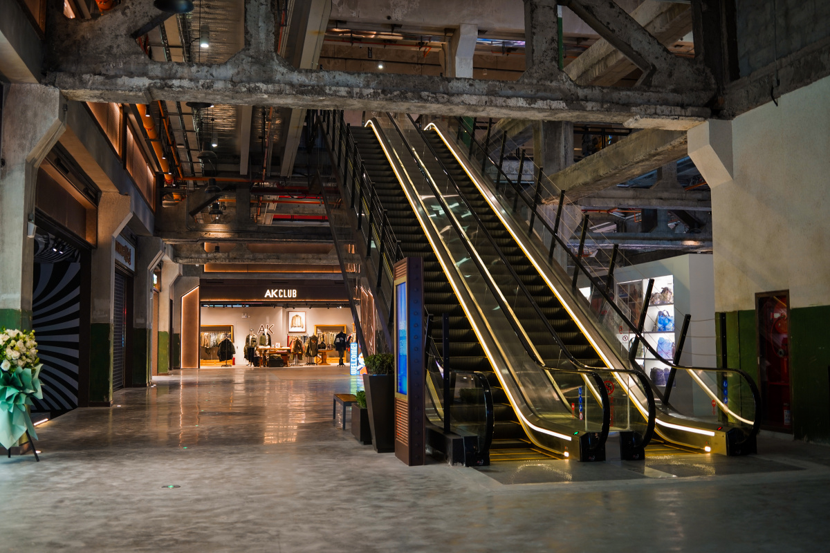 新工业时代旧工厂改造成现代化商场