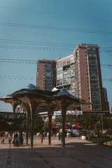 972442