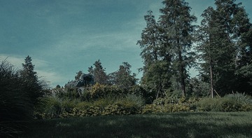 858064