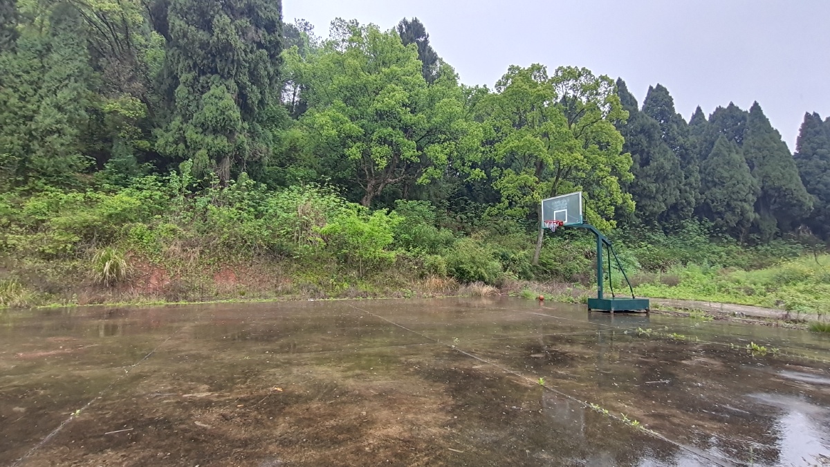 农村篮球场