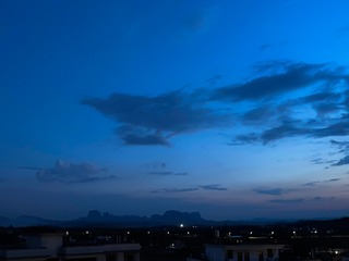 528AA2F7-E3FA-4E13-818A-F1D1F5590FAB/L0/001