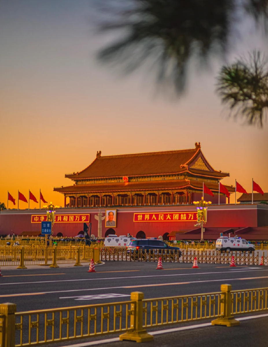 天安门·降旗 黄昏里的中国红 - sunny沫晴 - 图虫