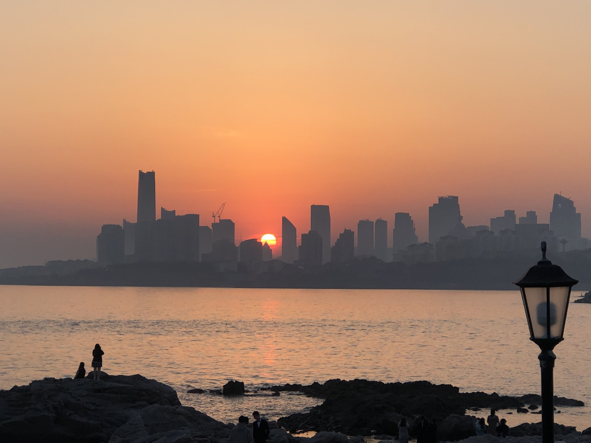 夕阳下的城市