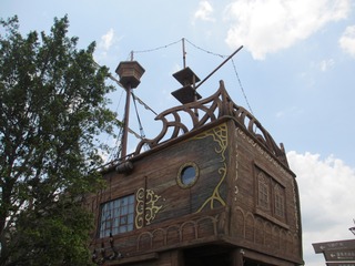 1162