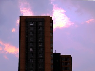 152076