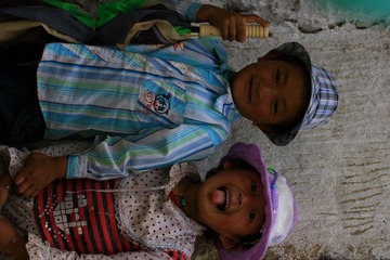 Children in Tashilhunpo Monastery