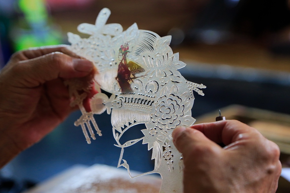 中国传统艺术的审美意蕴不是对形象的逼真表现,而是使用象征,写意的