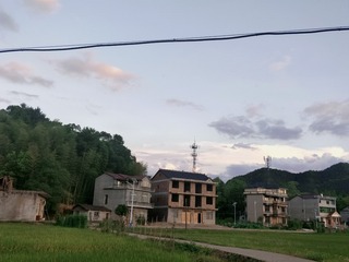 327003