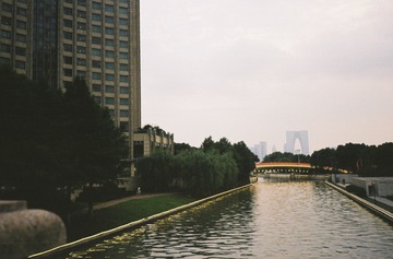 1880434