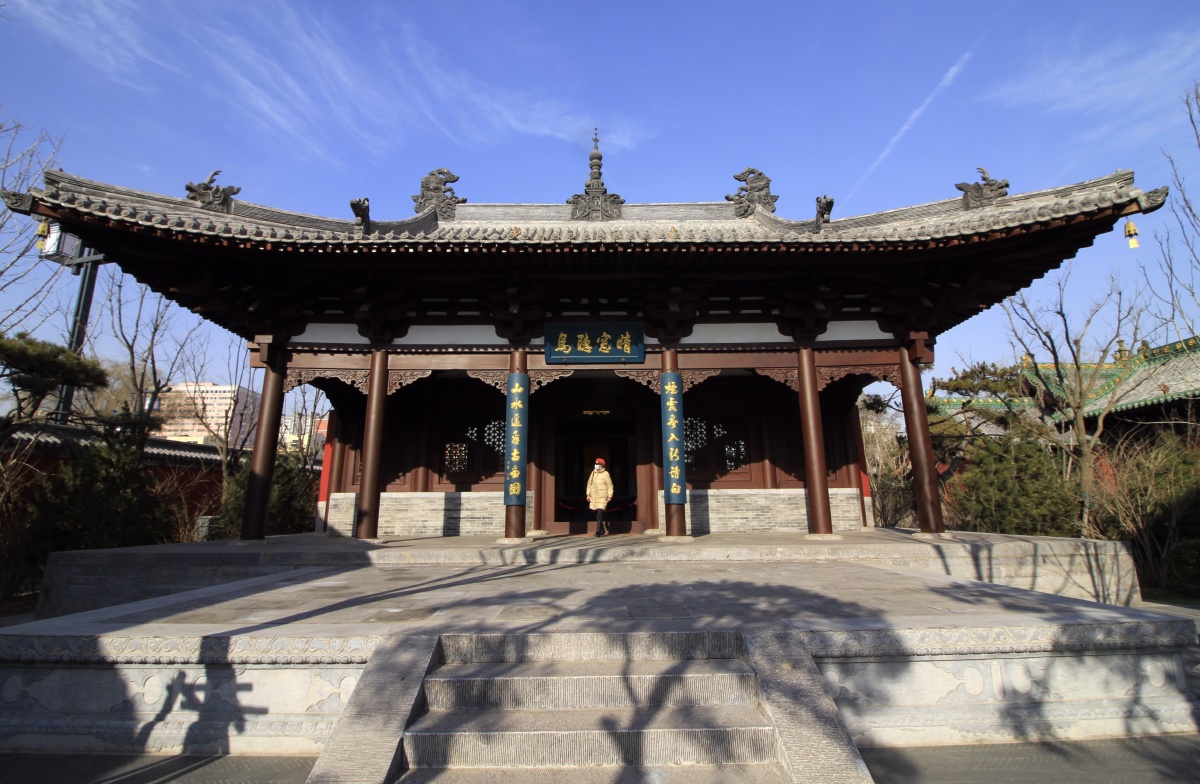 北宋以前,这里是晋文公重耳庙,明永乐年间置山西巡抚衙门至清代.