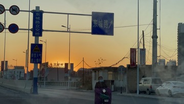 437DA5F5-DB20-4F69-B90C-F4D03162920D/L0/001