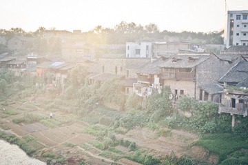 河边