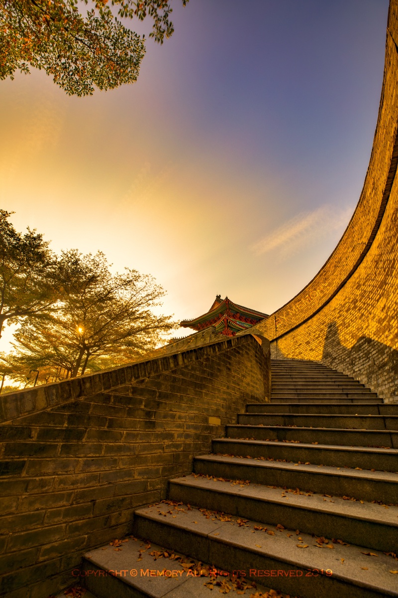 夕阳西下朝京门