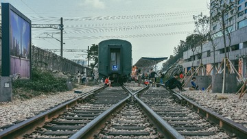 161574