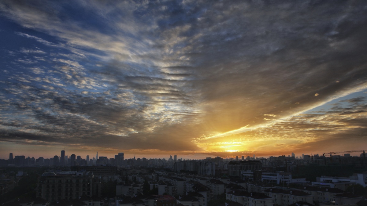 《窗外的天空》