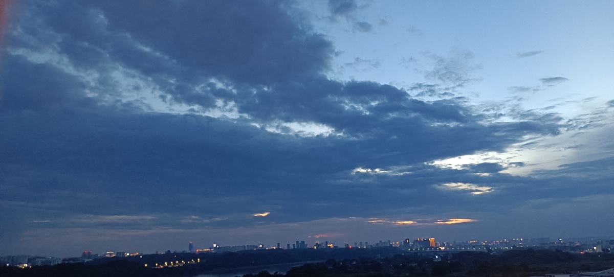 拨开云雾见天日守得云开见月明