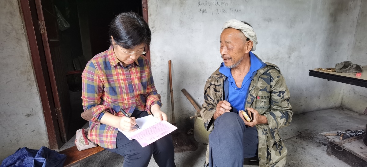 扶贫干部的一天