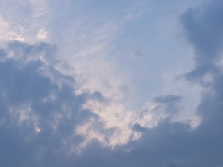 28352