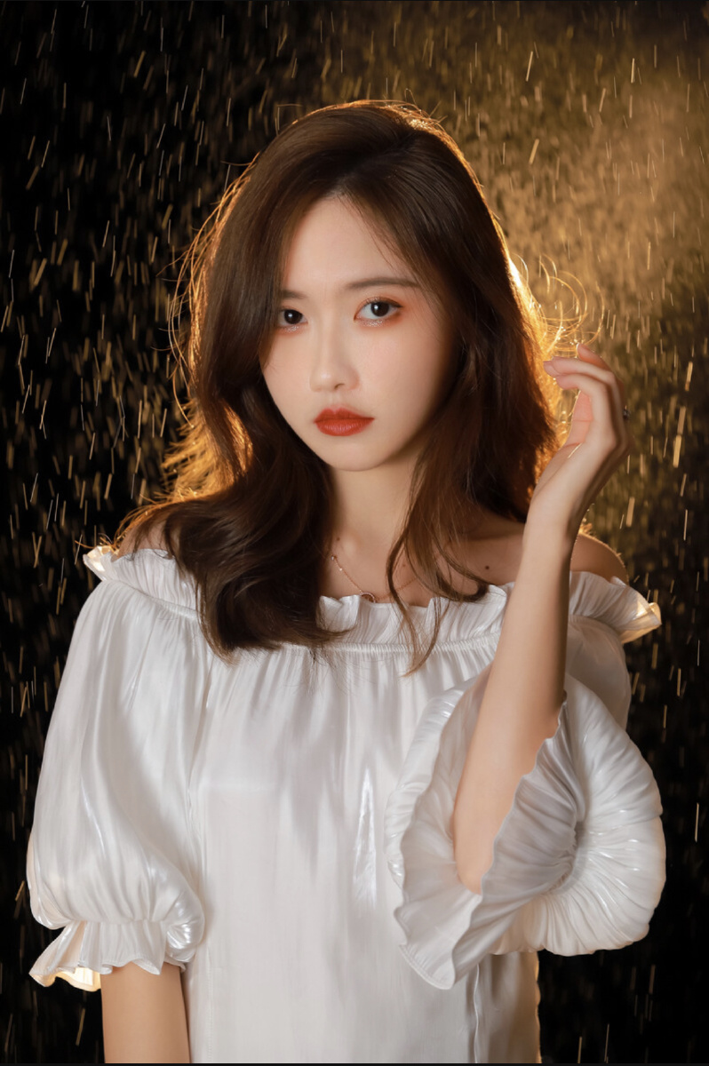 神明女人 - zeq785 - 图虫