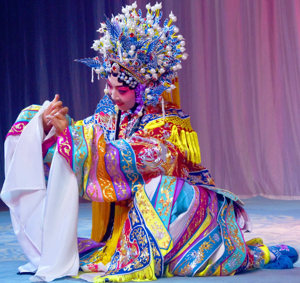 上海京剧院梅派传人炼雯晴演出贵妃醉酒