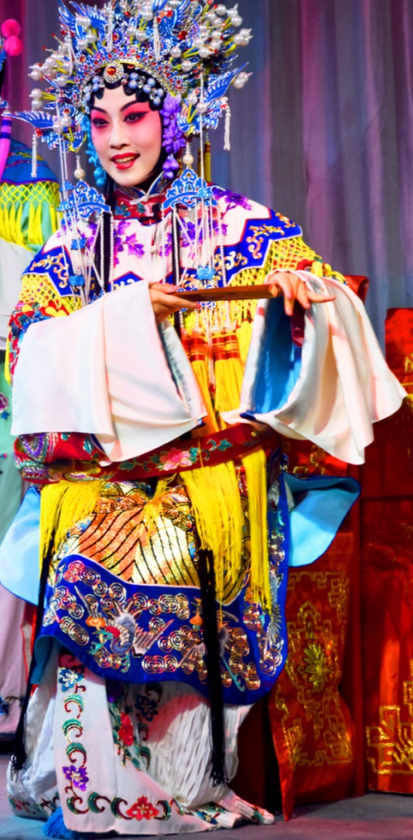 上海京剧院梅派传人炼雯晴演出贵妃醉酒